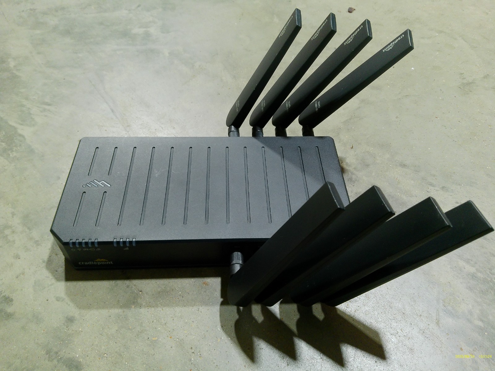 Cradlepoint E300-C18B Wireless Router