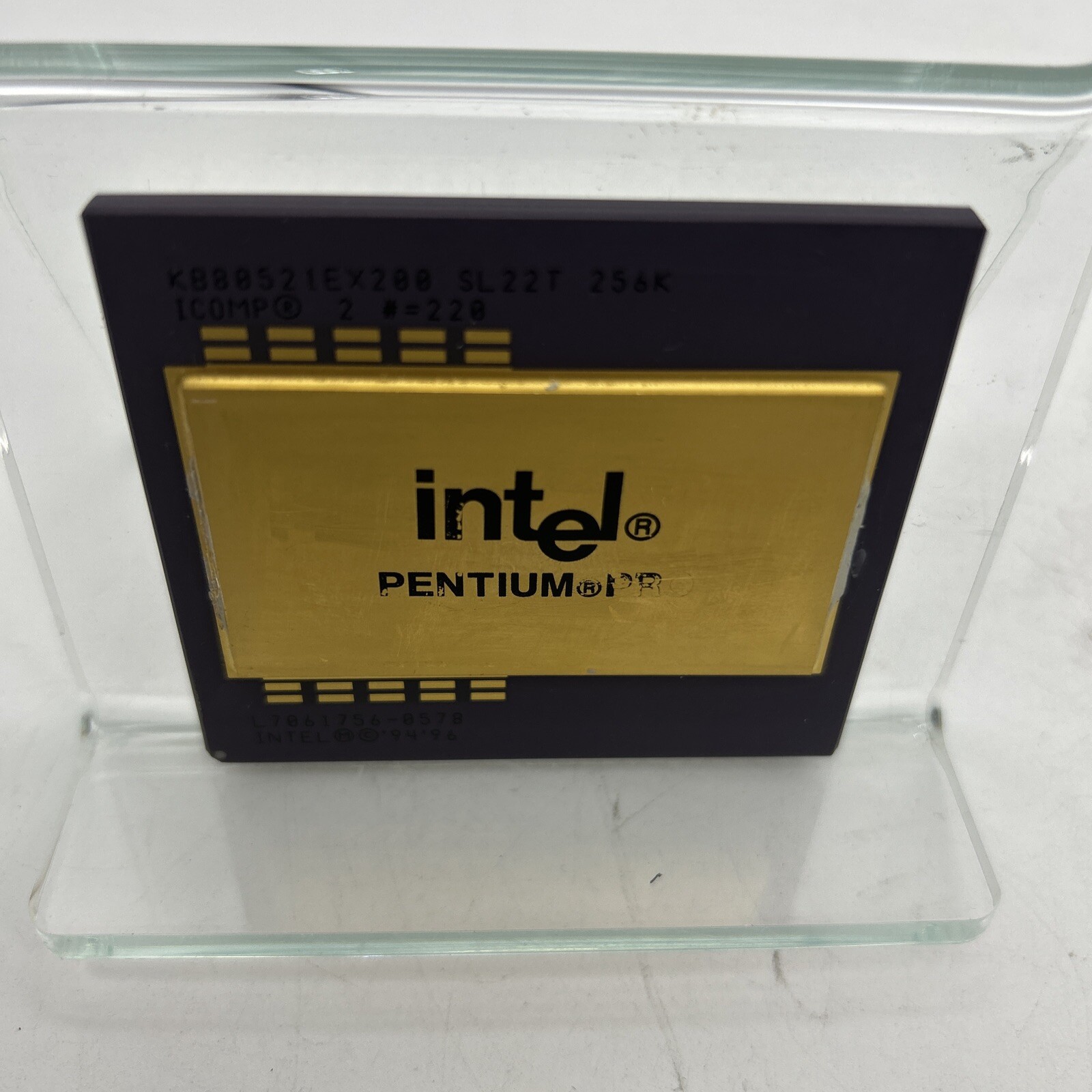 Intel Pentium Pro 200 MHz 256K Socket 8 CPU KB80521EX200 SL22V SL22T SL254 SY040