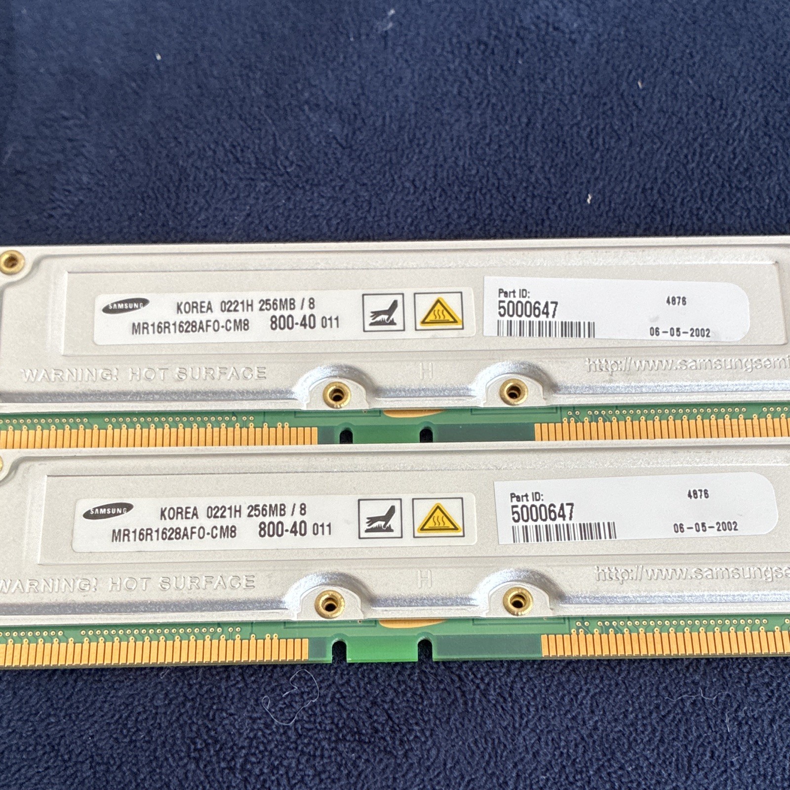 Samsung PC800-40 RDRAM RIMM 512MB Kit (2x256MB) 184-Pin Heat Spreader