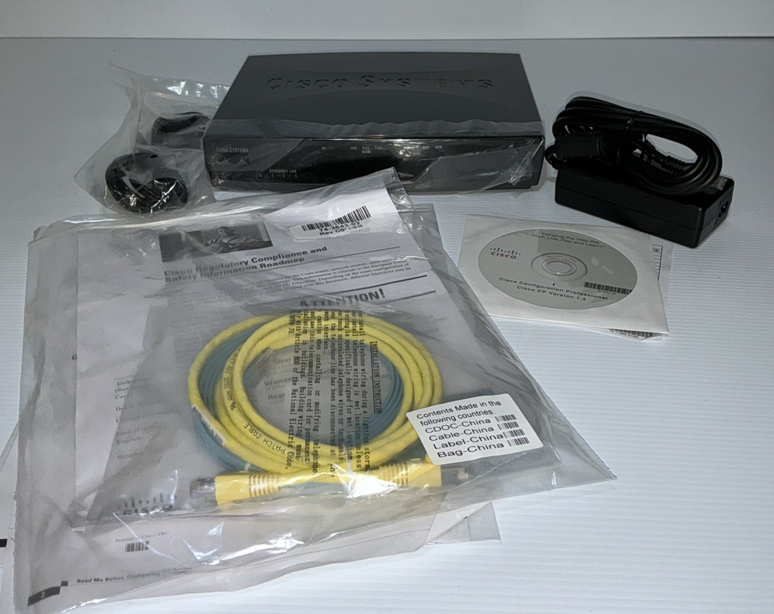 Cisco 870 Integrated Services Ethernet Network Router Switch 800 Series w/adpt