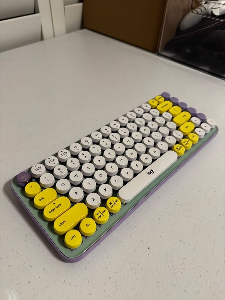 Logitech POP Keys Wireless Mechanical Keyboard Daydream