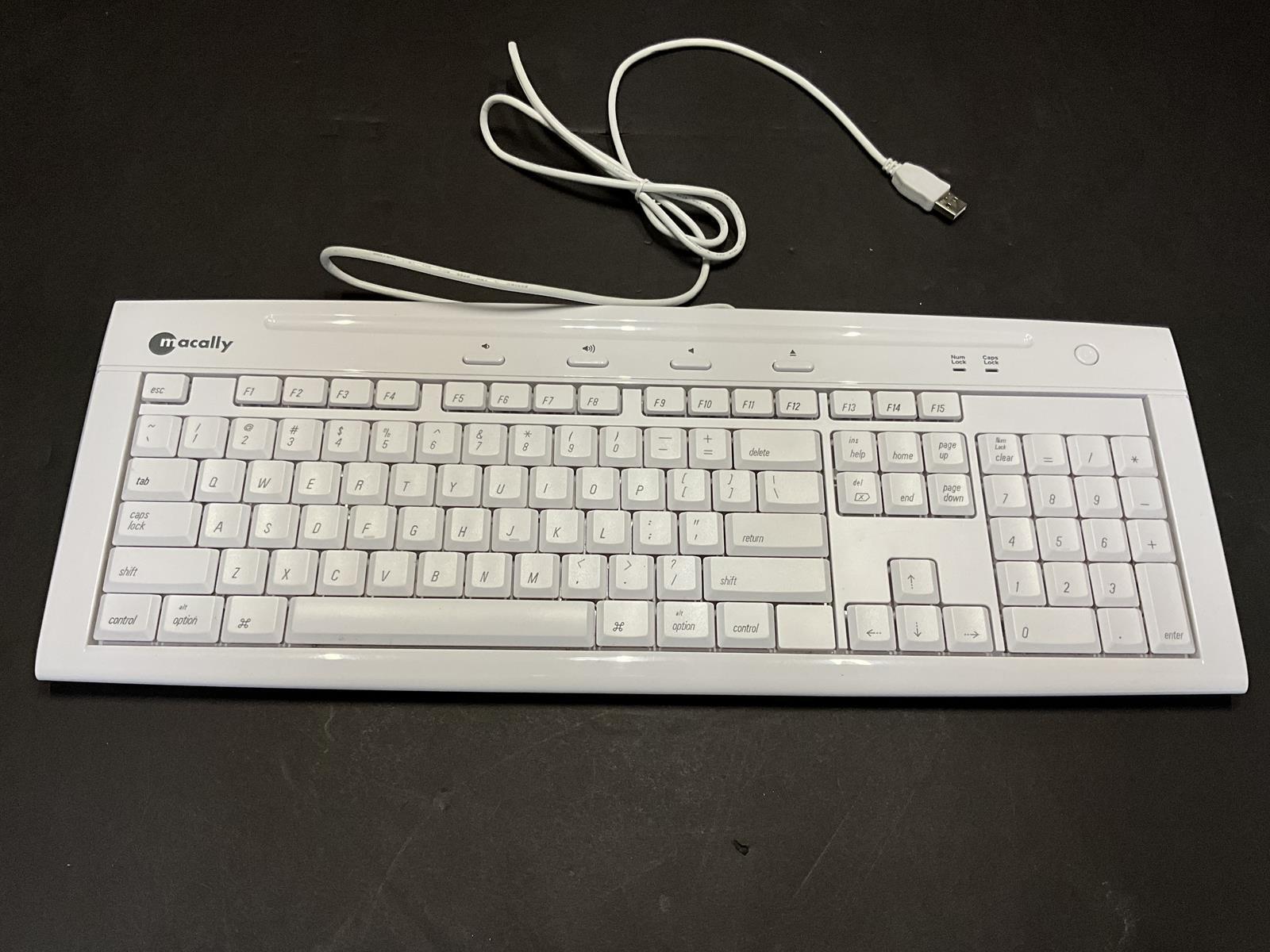 Macally iKeyslim Wired USB Extended Keyboard for Apple Mac