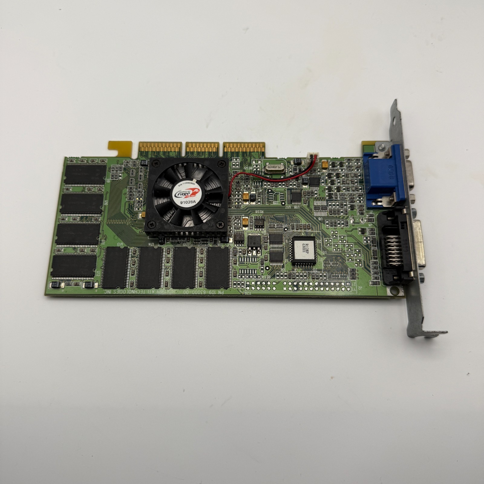 ATI Rage 128 Pro 32MB AGP Video Graphics GFX Card P/N: 109-63200-01 - 