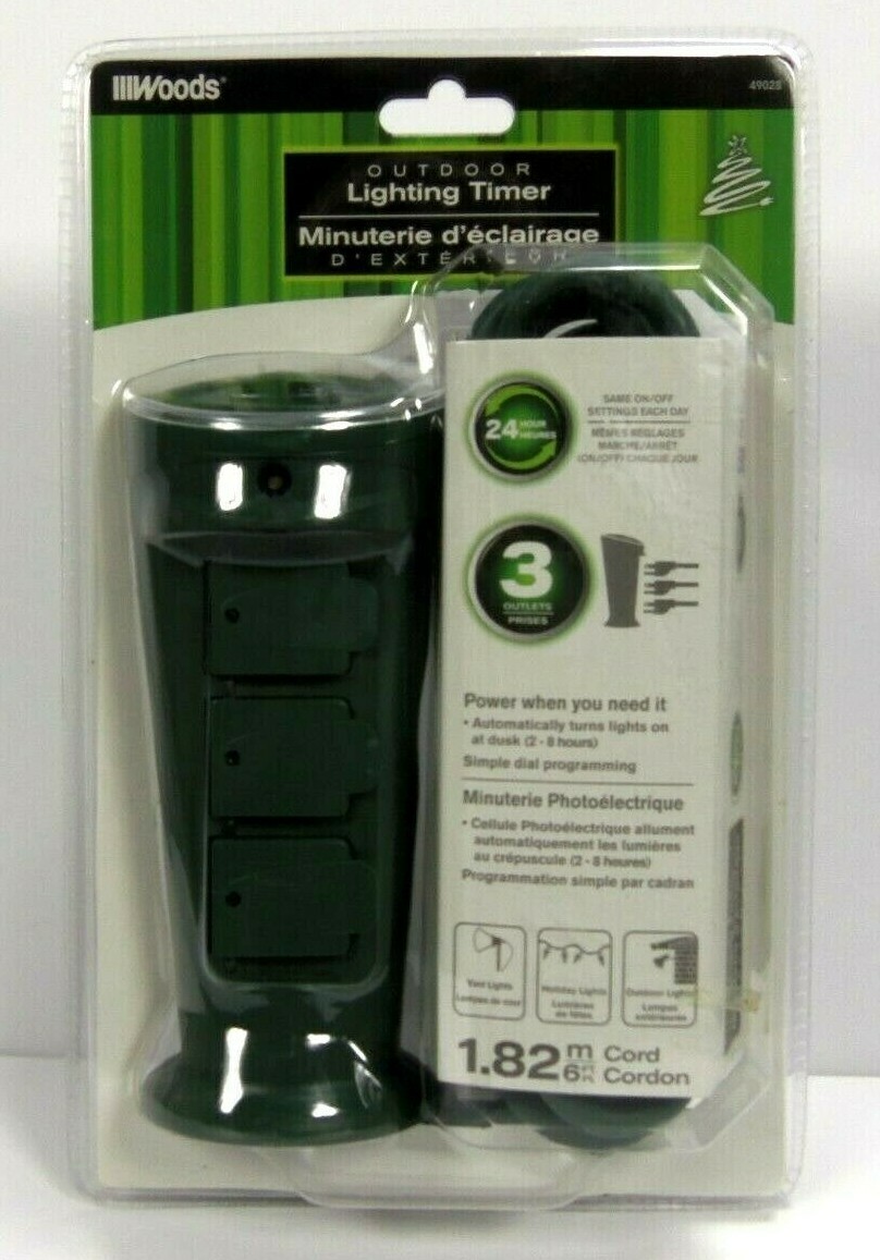 Woods 15-Amp Outdoor Plug In Photocell Light Sensor Timer 3-Outlet Yard Stake  