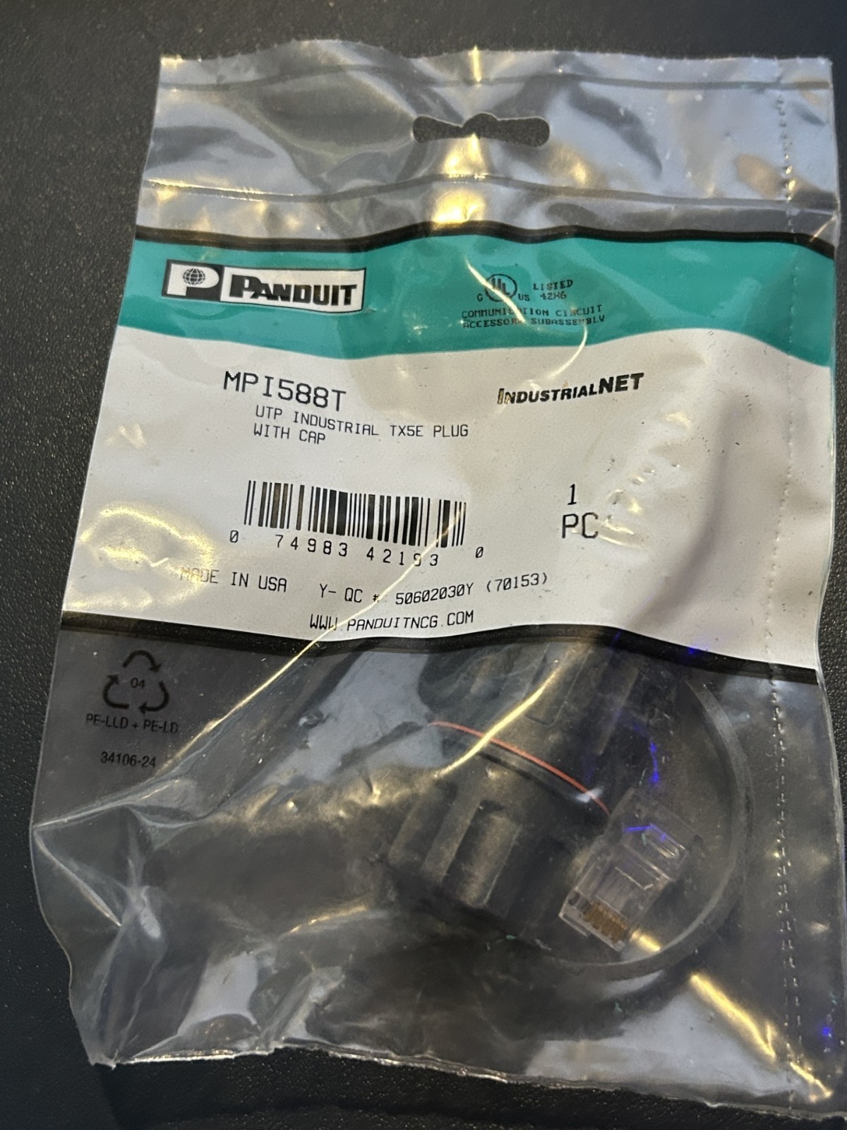 Panduit IndustrialNet MPI588T RJ45 Plug Black with Cap UTP T568 MPI588T