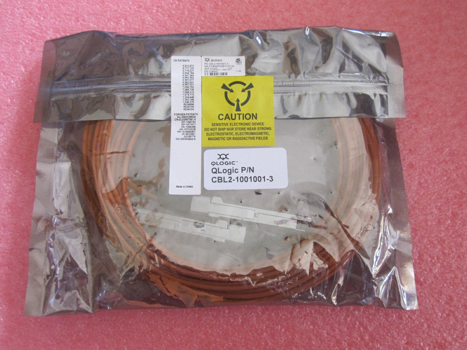 Intel Qlogic CBL2-1001001-3, 40G QSFP+ Active Optical Cable QDR 10M NEW
