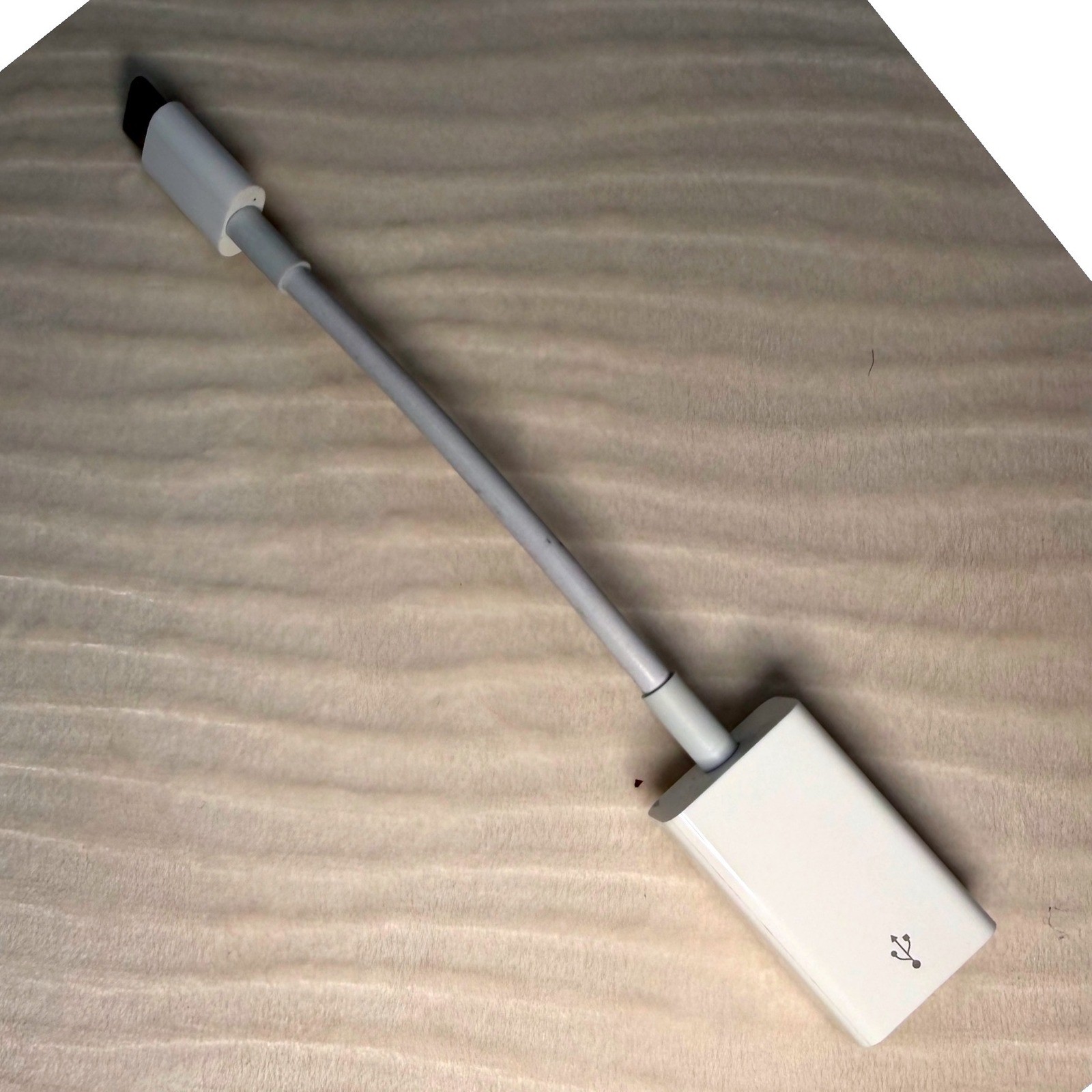 Apple USB-C to USB Adapter White Model A1632 MJ1M2AM/A Genuine Dongle