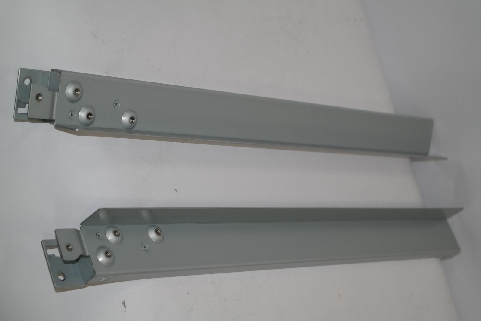 NETAPP 111-00595 111-00596 LEFT AND RIGHT RAIL KIT FOR DS2246 DS4243 FAS3240 FAS