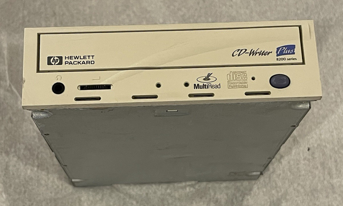 HP CD-Writer Plus 8200 C4415-56000 CD-R WRITER  ReWritable Drive Hewlett Packard