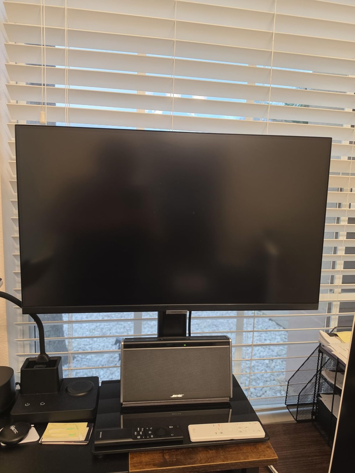 Samsung 27" M5 Smart Monitor w/Streaming TV & Gaming Hub