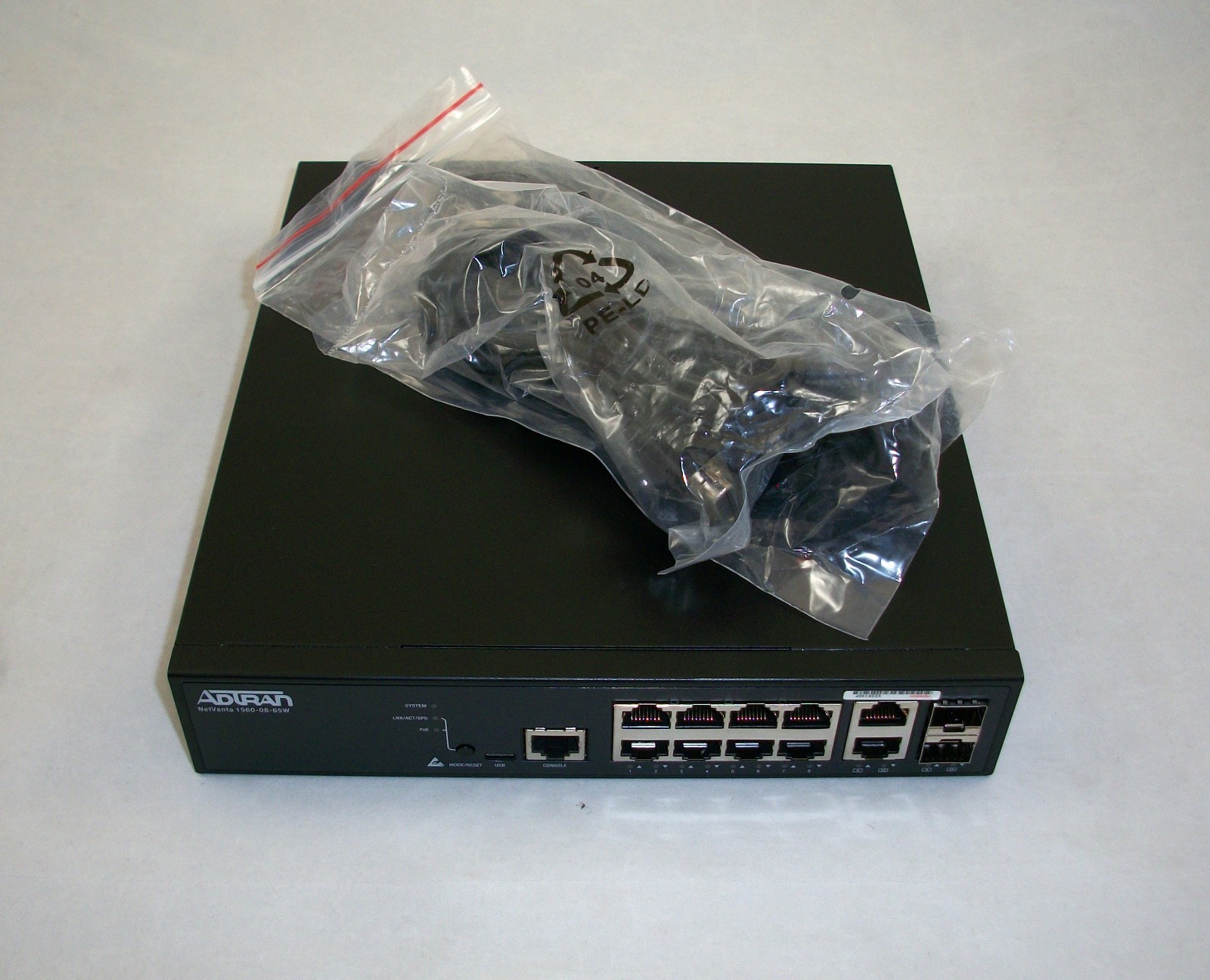 Adtran NetVanta 1560-08-65W Switch 17101561PF2