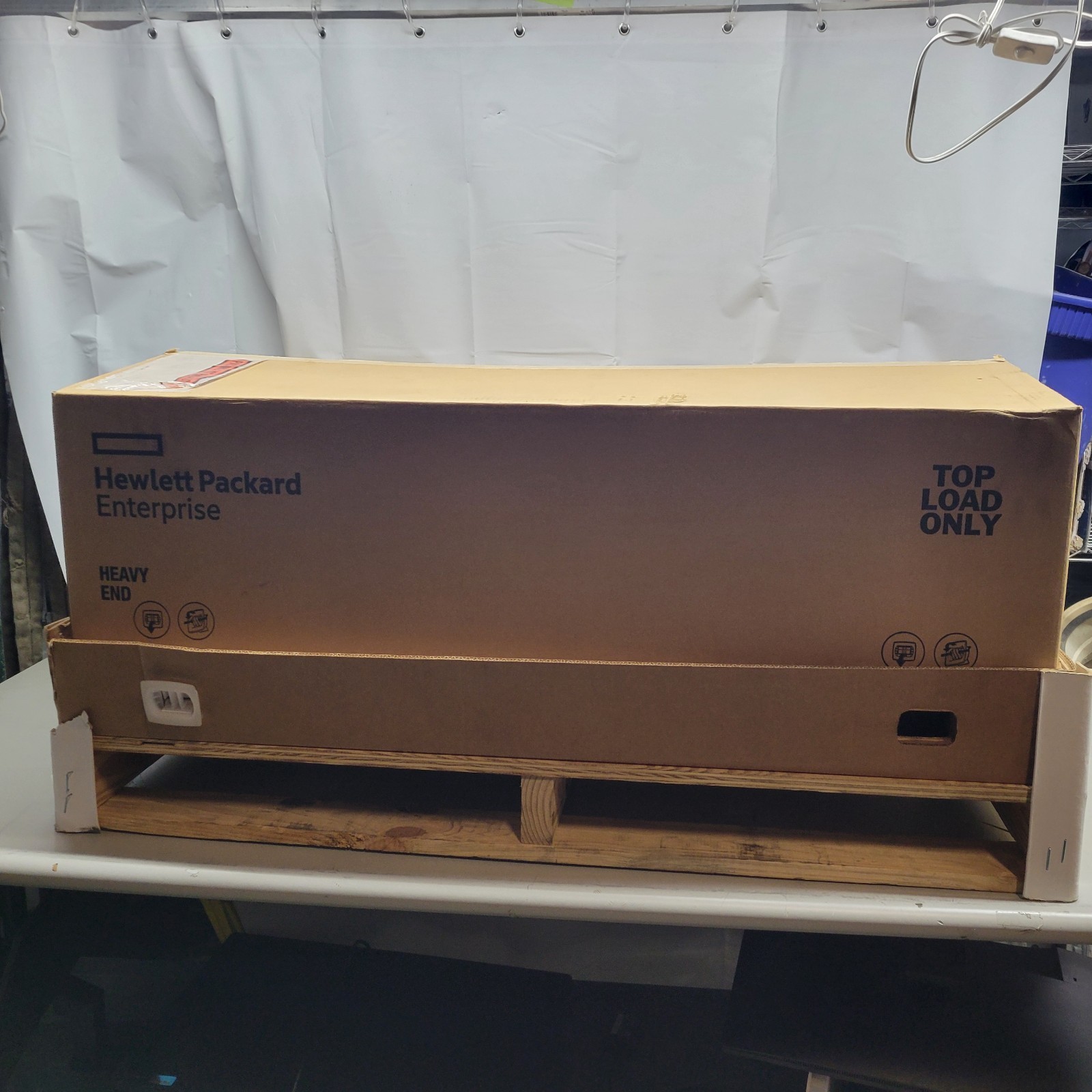 HP Q8H71A NIMBLE STORAGE HF20H Hybrid CTO Base Array