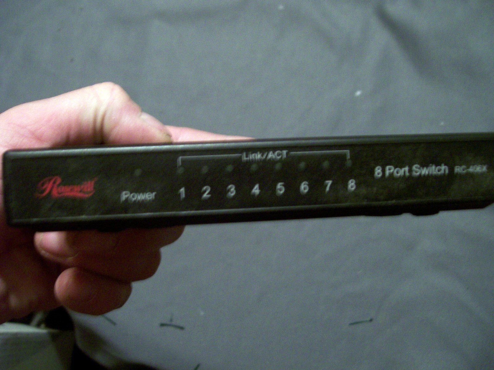 ROSEWILL RC-406X 8 PORT SWITCH W/O POWER ADAPTER