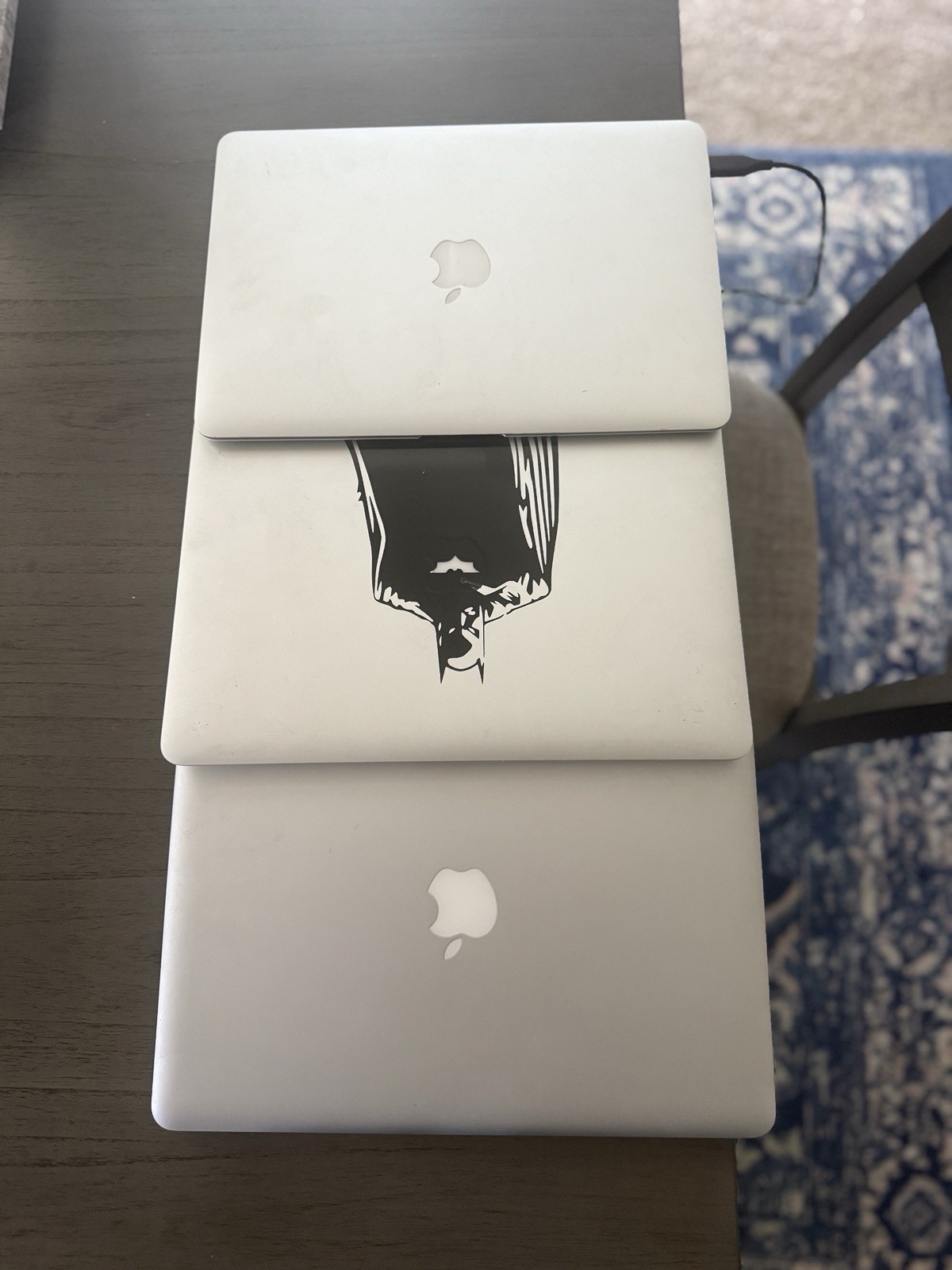 3 MacBook (2 MBA and 1 MBP) - combo