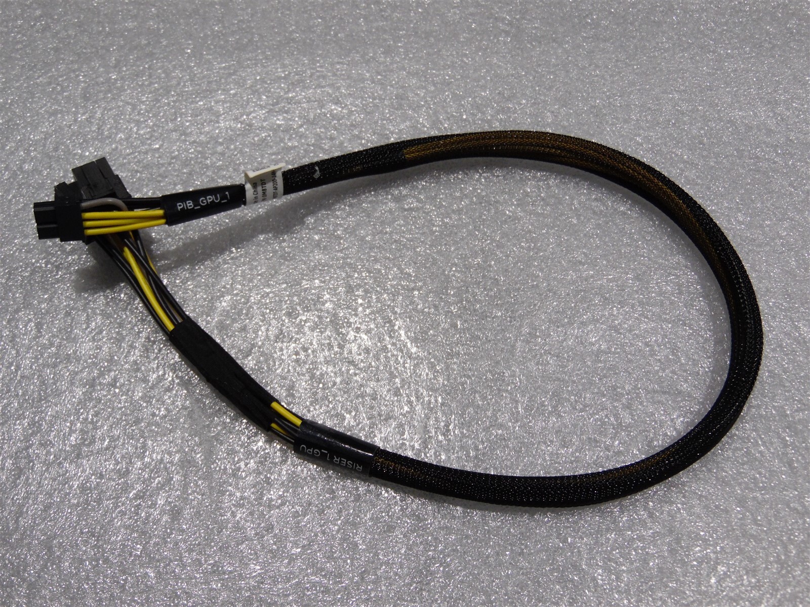 DELL EMC POWEREDGE R840 GPU POWER CABLE Y SPLIT PIB_GPU_1 to Riser1_GPU M8TDT