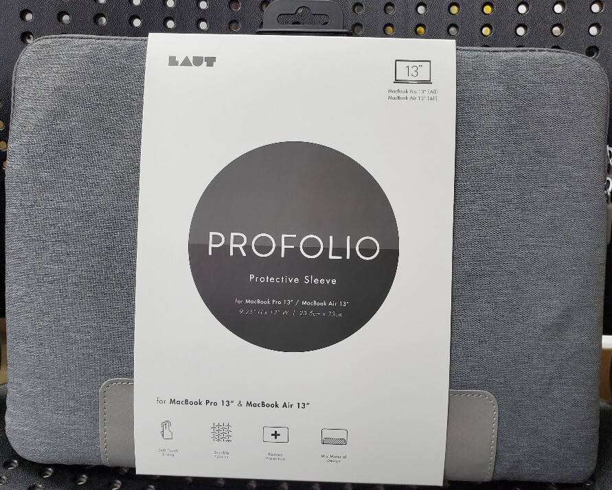 Laut ProFolio SLEEVE for Apple MacBook Pro 13" / Air 13” & other Tablets – Black