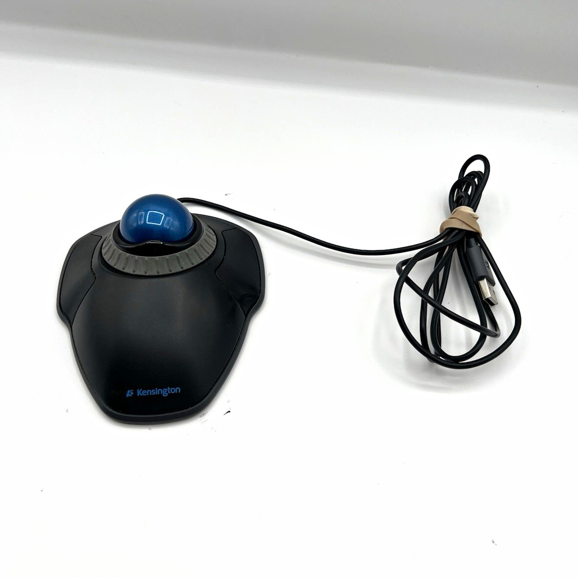Kensington Orbit Trackball w/ Scroll Ring Wired USB Optical Black/Blue K72337