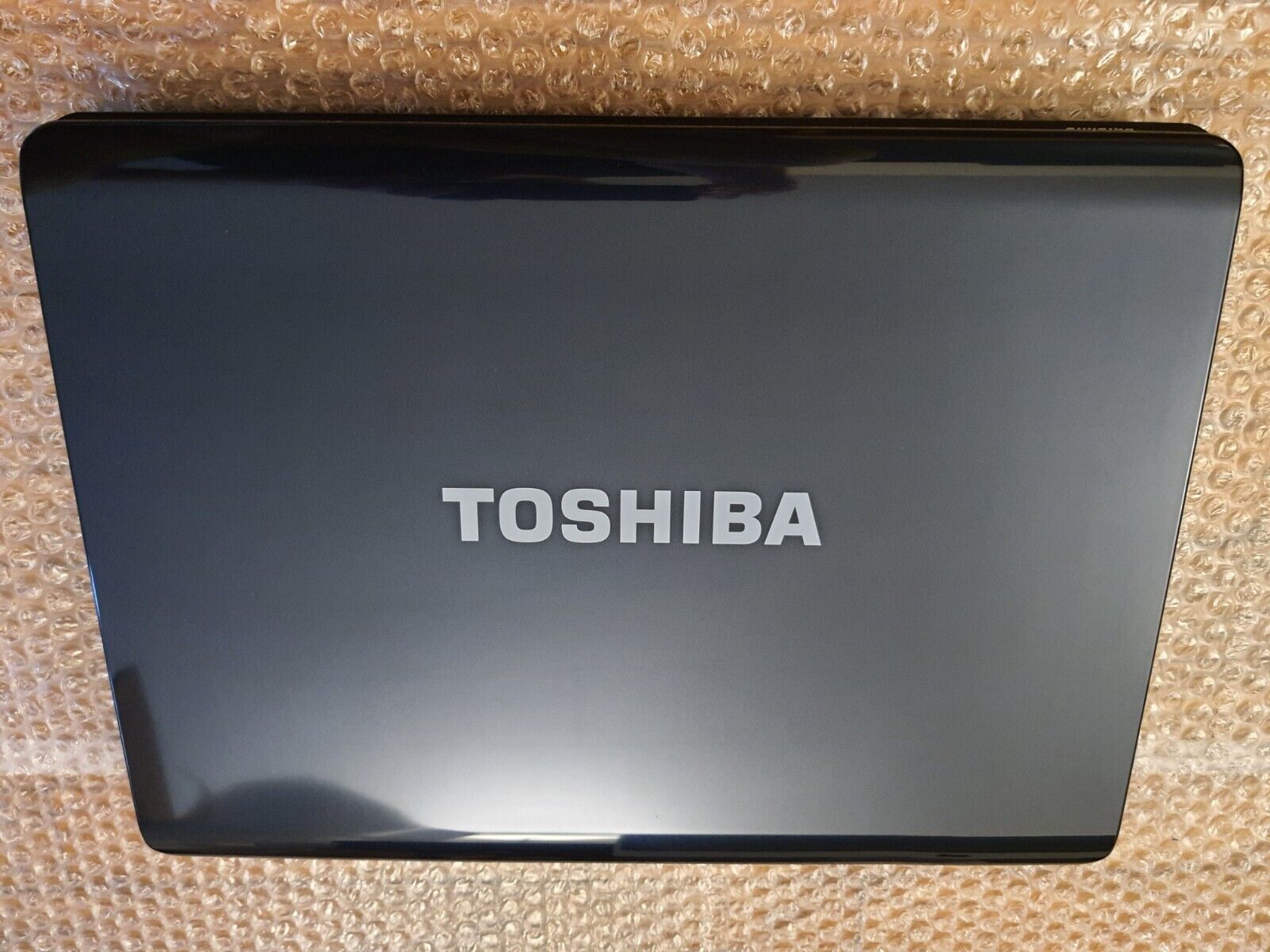 TOSHIBA Satellite 15.4” Intel Pentium Dual-Core T2390, 2GB RAM, Windows 10 Home