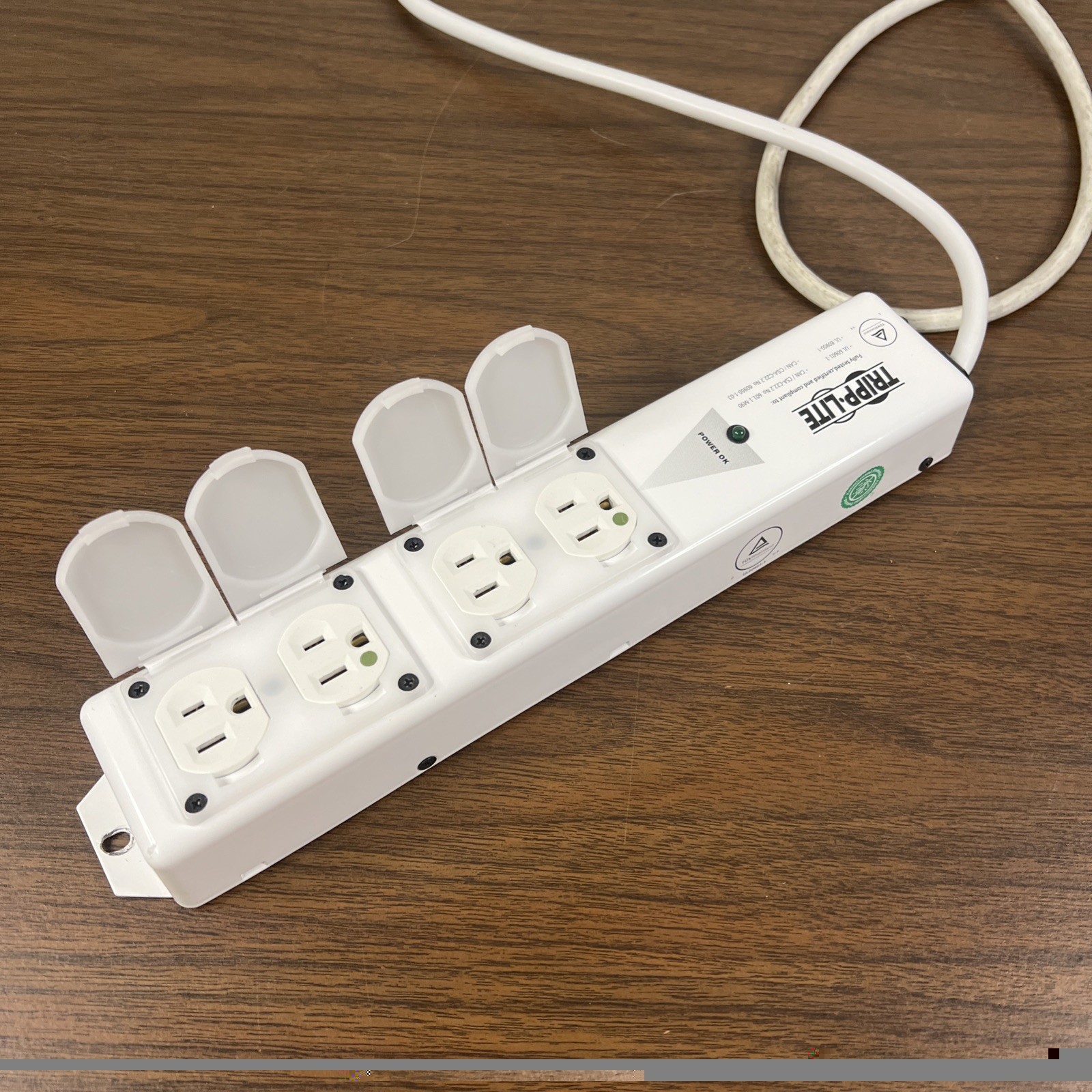 Eaton Tripp Lite PS-406-HGULTRA 4 OUTLET MEDICAL HG POWER STRIP HOSPITAL 6 FT