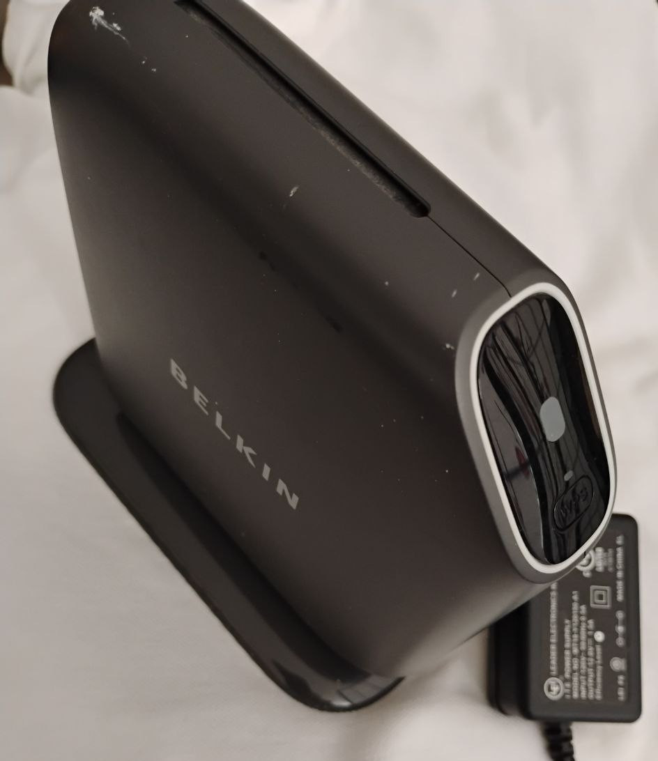 Belkin F7D8302 Play N600 Wireless Dual Band N Router Version 1 Up To 300 Mbps
