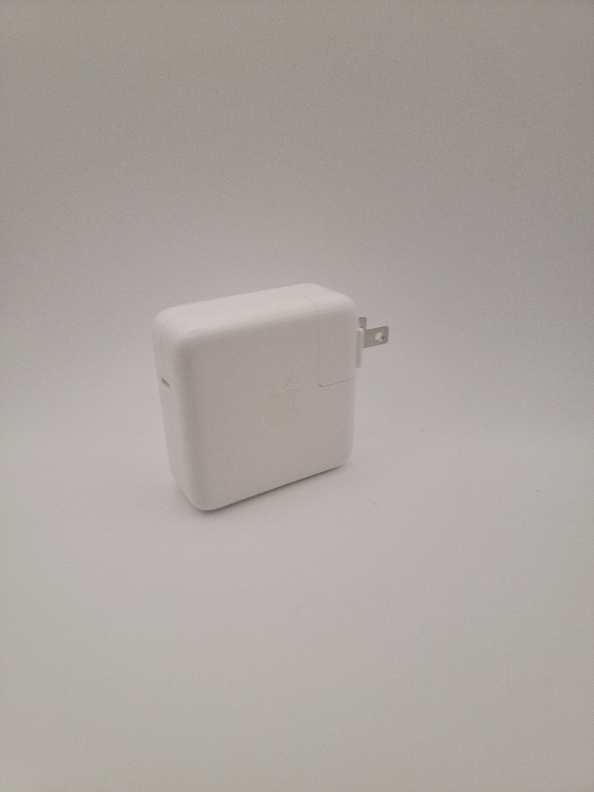 Apple 70W USB-C Power Adapter for MacBook Air/Pro