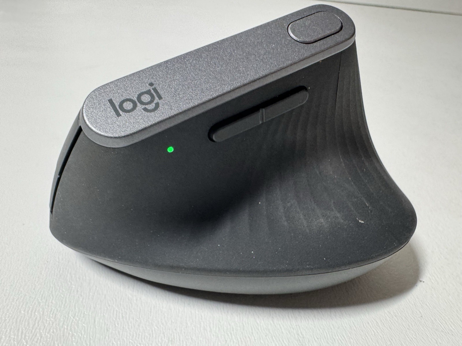 Logitech MX Vertical Advanced Ergonomic Wireless Mouse Bluetooth (Tested)