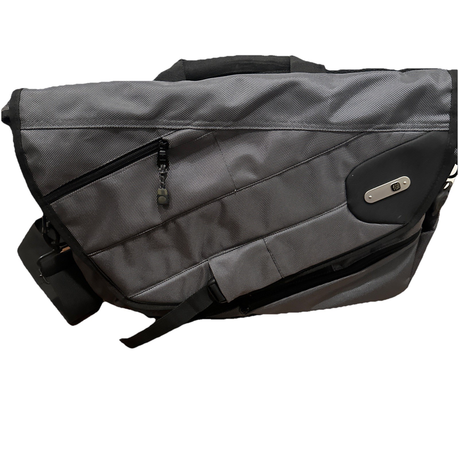 Ful Powerbag Messenger Laptop Bag w Battery Charger Smartphone Tablet 18" iPod