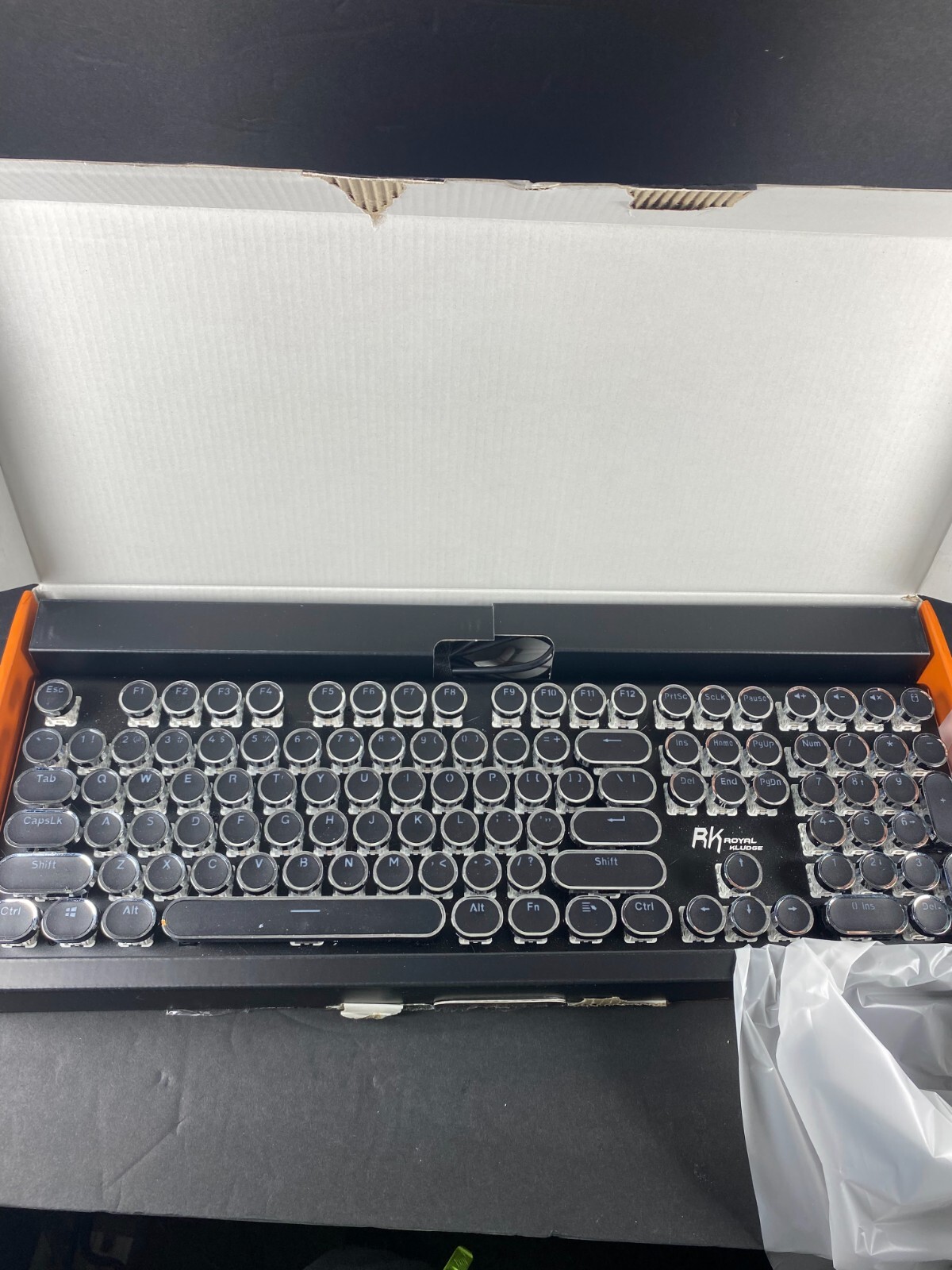 RK ROYAL KLUDGE S108 Retro Typewriter Gaming Keyboard, RGB Blue Switch, Black