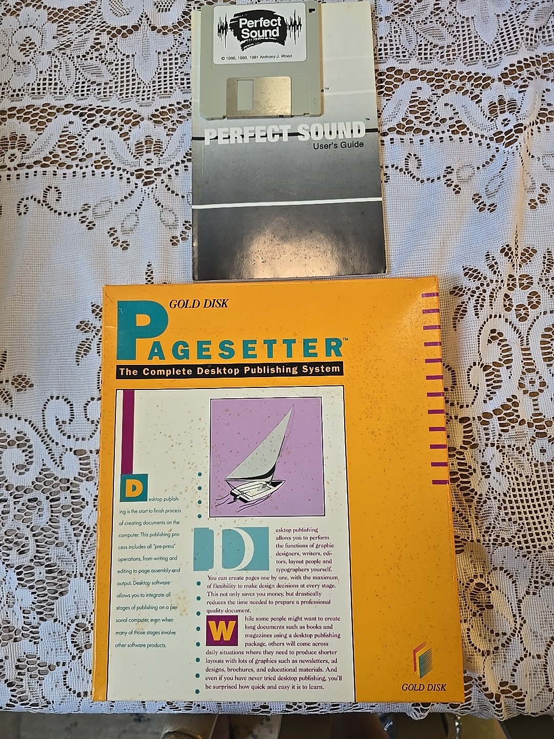 COMMODORE AMIGA  PAGESETTER (GOLD DISK) & PERFECT Sound Software