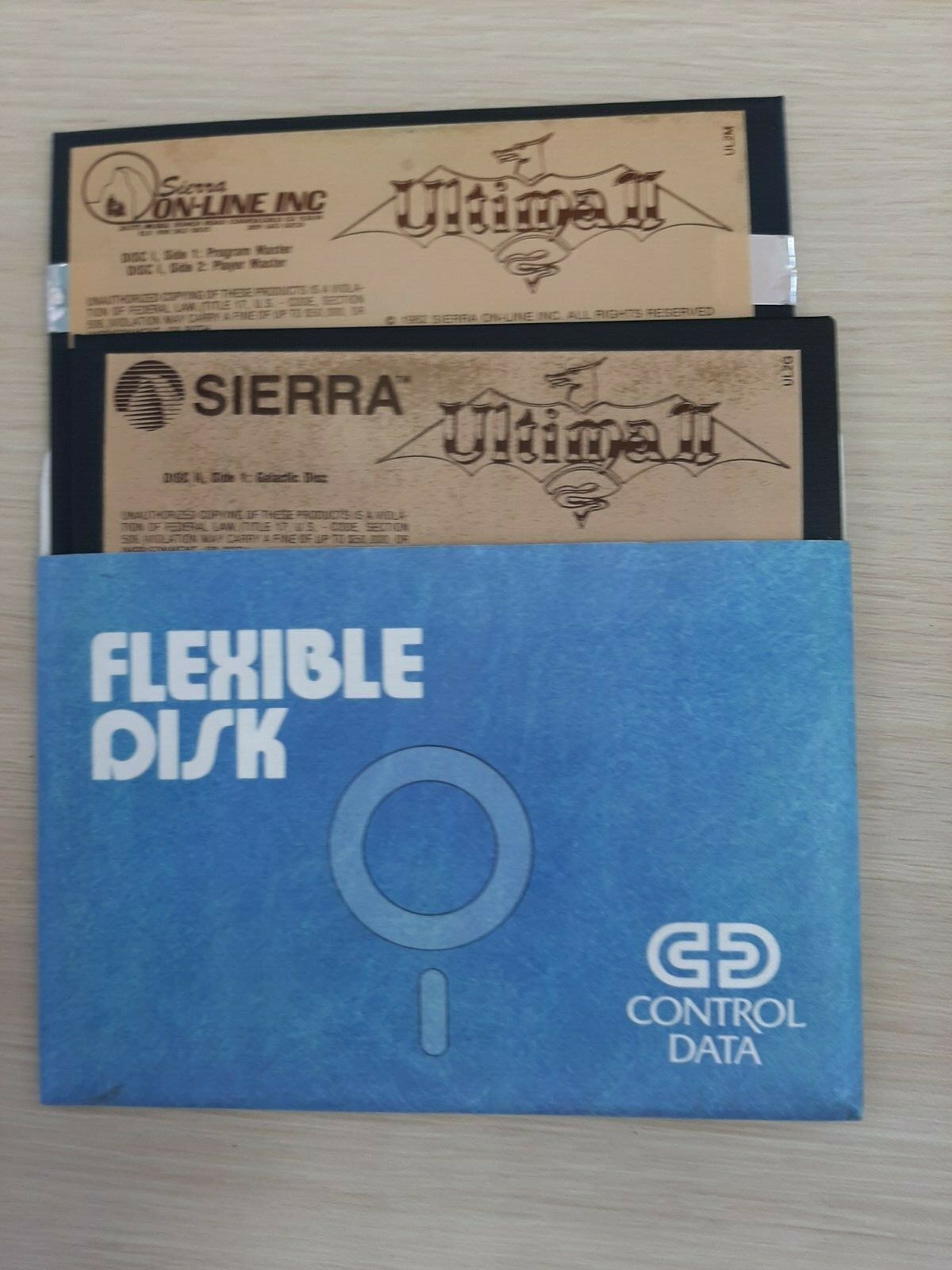 Ultima II Sierra on-line 2 disk Apple II 5.25" UL2G UL2M vintage 1982 Untested