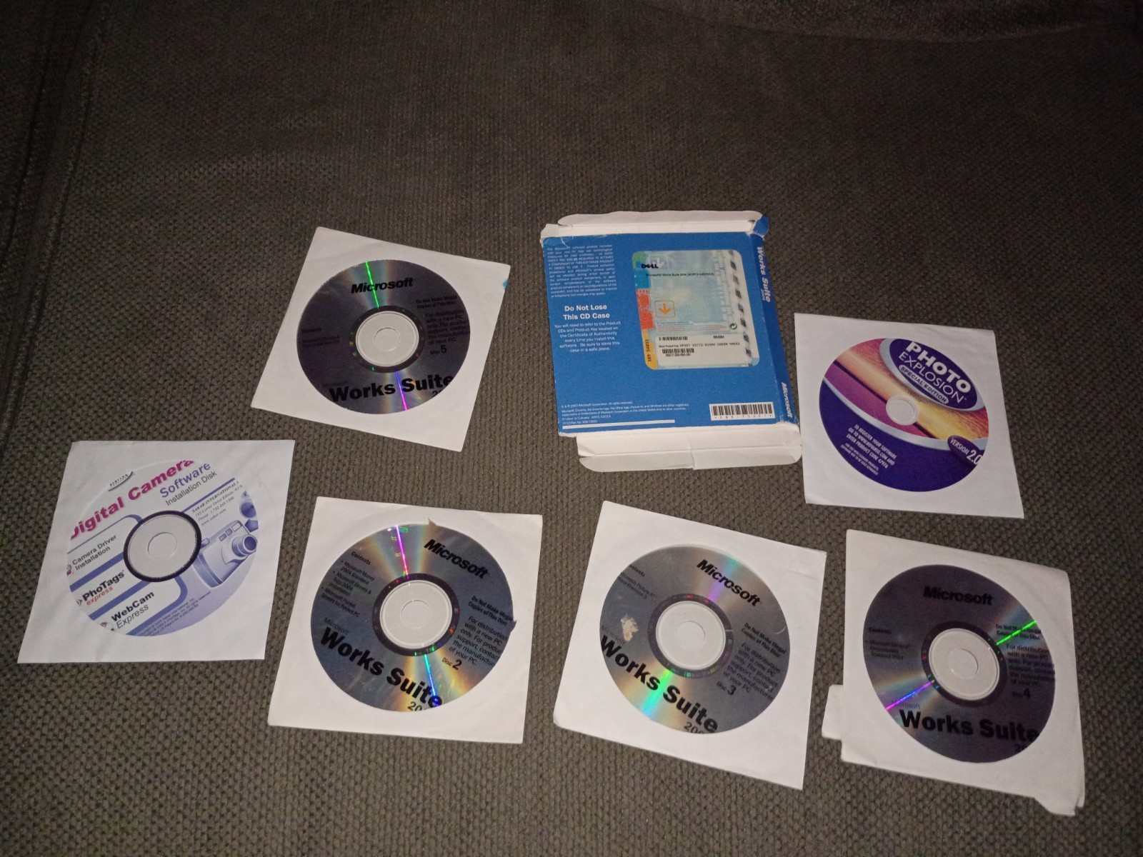 Microsoft Works Suite 2004 Software PC CD-ROM with Product Key and Codes Vtg New