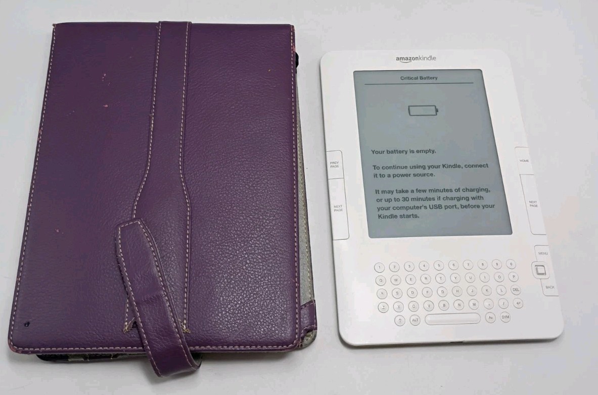 Amazon Kindle 2nd Generation D00511 & Case Bundle Preowned - TESTED