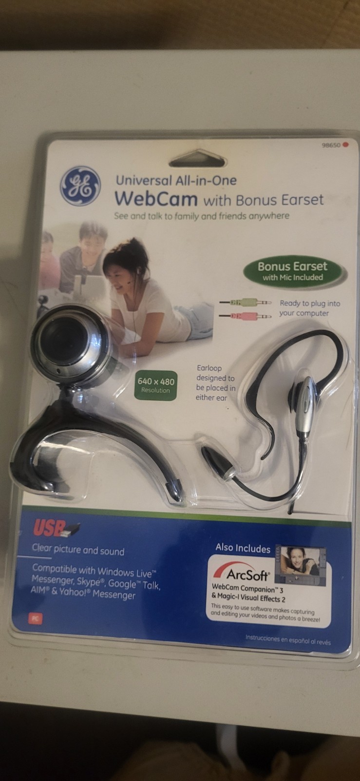 Brand New GE Universal All-in-One Webcam with Bonus Ear Set 98650