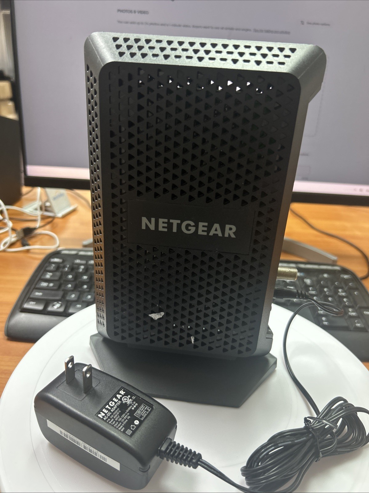NETGEAR CM600 DOCSIS 3.0 24x8 960 Mbps Xfinity Spectrum Cox - Tested & Working