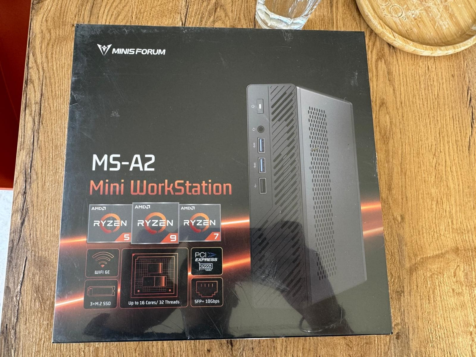 Minisforum MS-A2 Neuf (R9 7945HX / 64Go / 1To / 10G) - Facture SARL avec TVA
