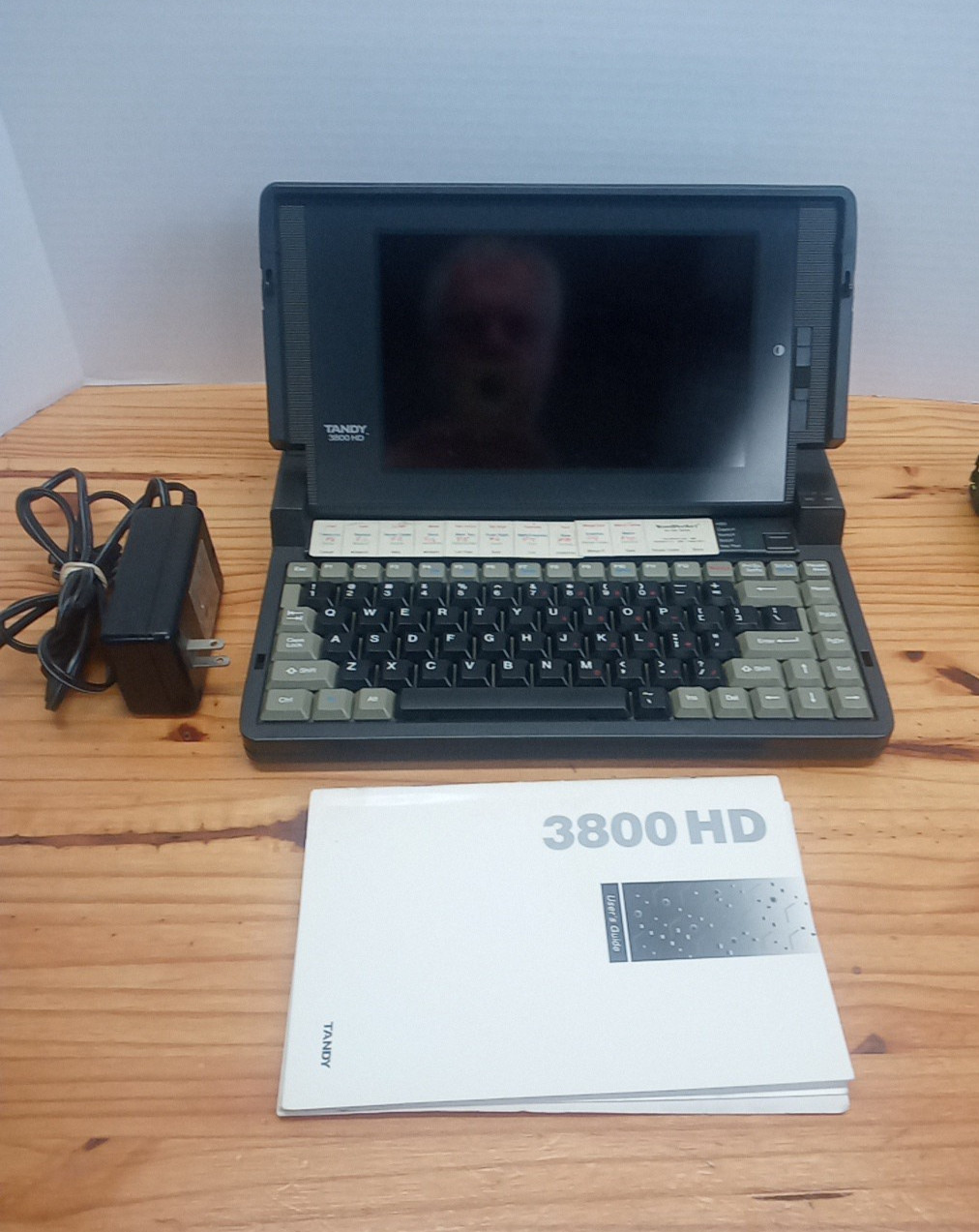 Vintage Tandy 3800 HD Portable Laptop Computer