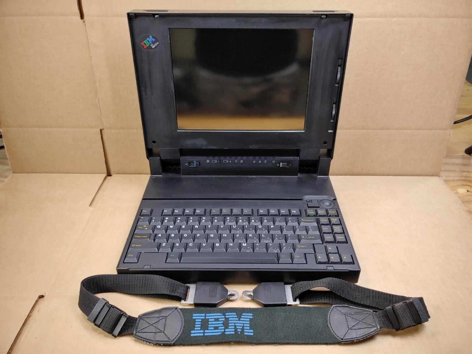 IBM PS/2 Model CL57 SX Laptop *UNKNOWN SPECS**UNTESTED/AS-IS/FOR PART* *NO A/C*