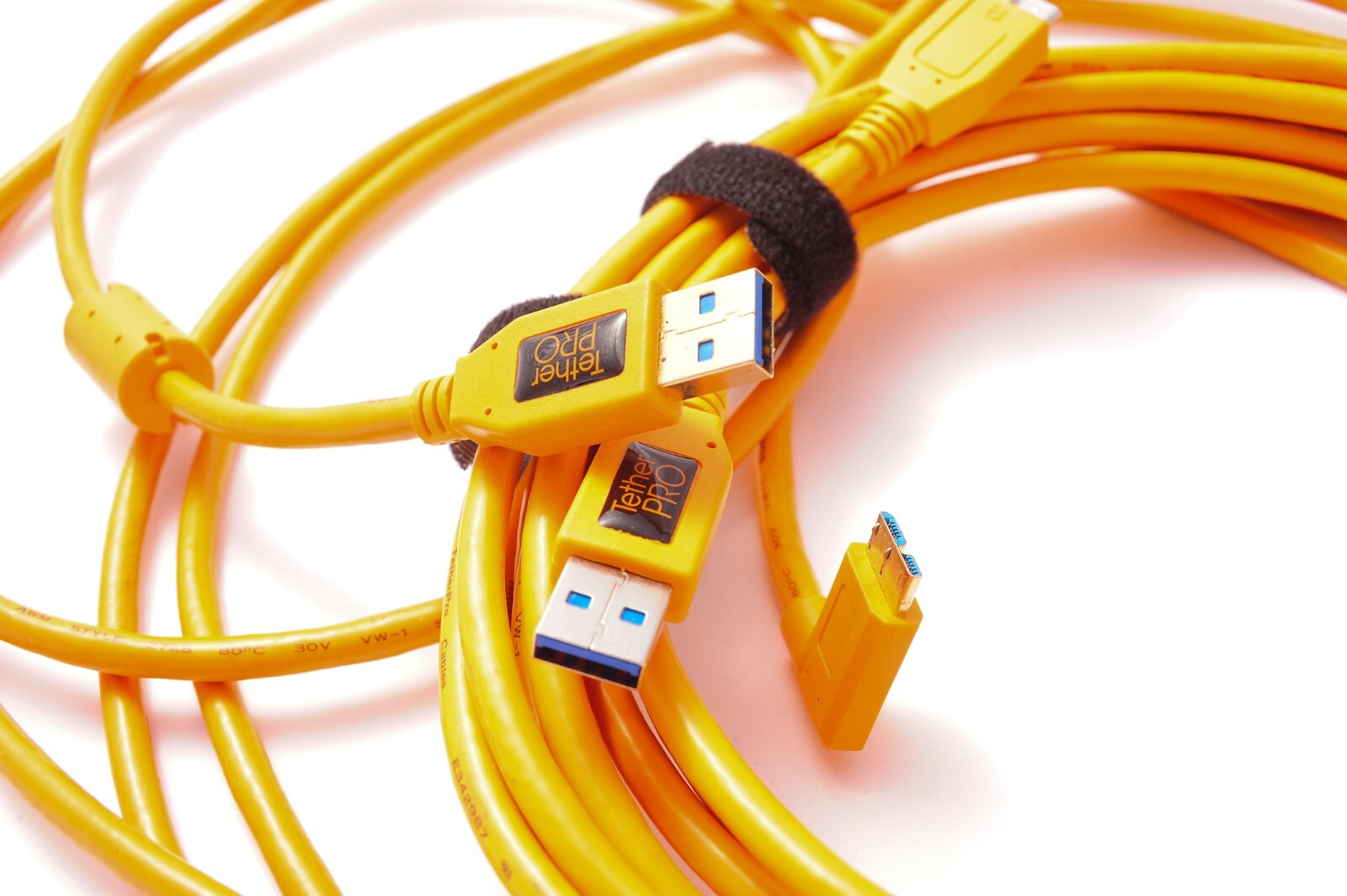 TWO CABLES TetherPro USB 3.0 to Micro-B Right Angle + Straight