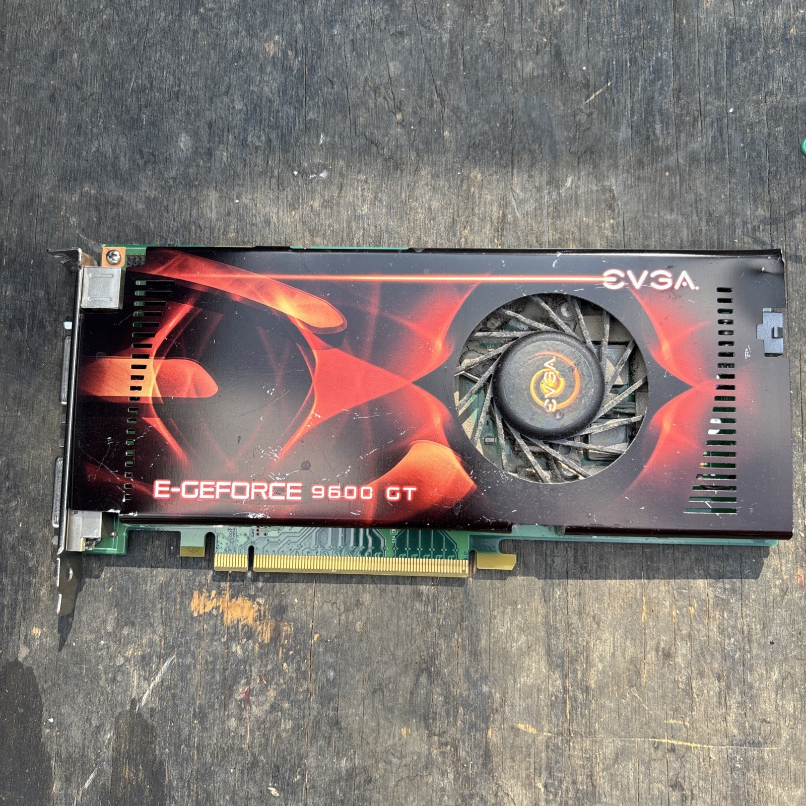 EV3A GeForce 9600GT 512MB Dual DVI Video Graphics Card PCIe