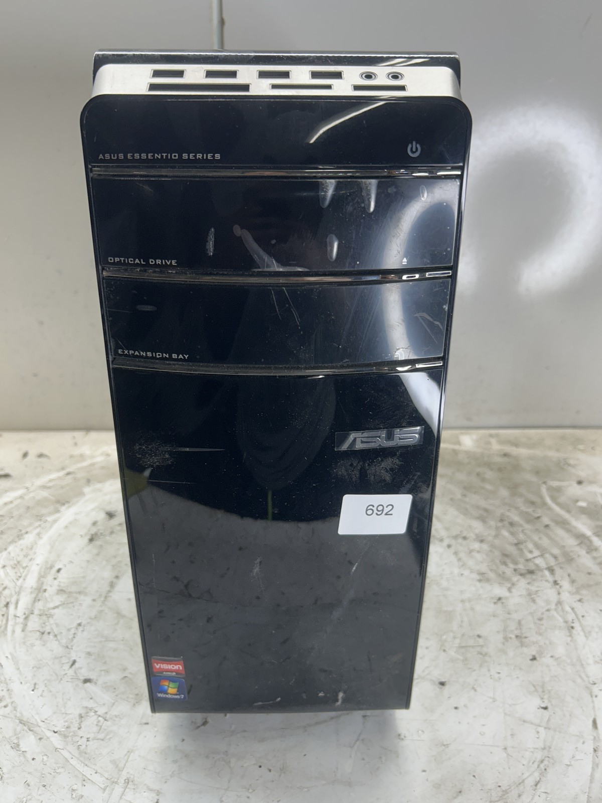 ASUS Essentio Desktop CM1630 AMD Athlon II X2 220 2800MHz 4GB NO HDD