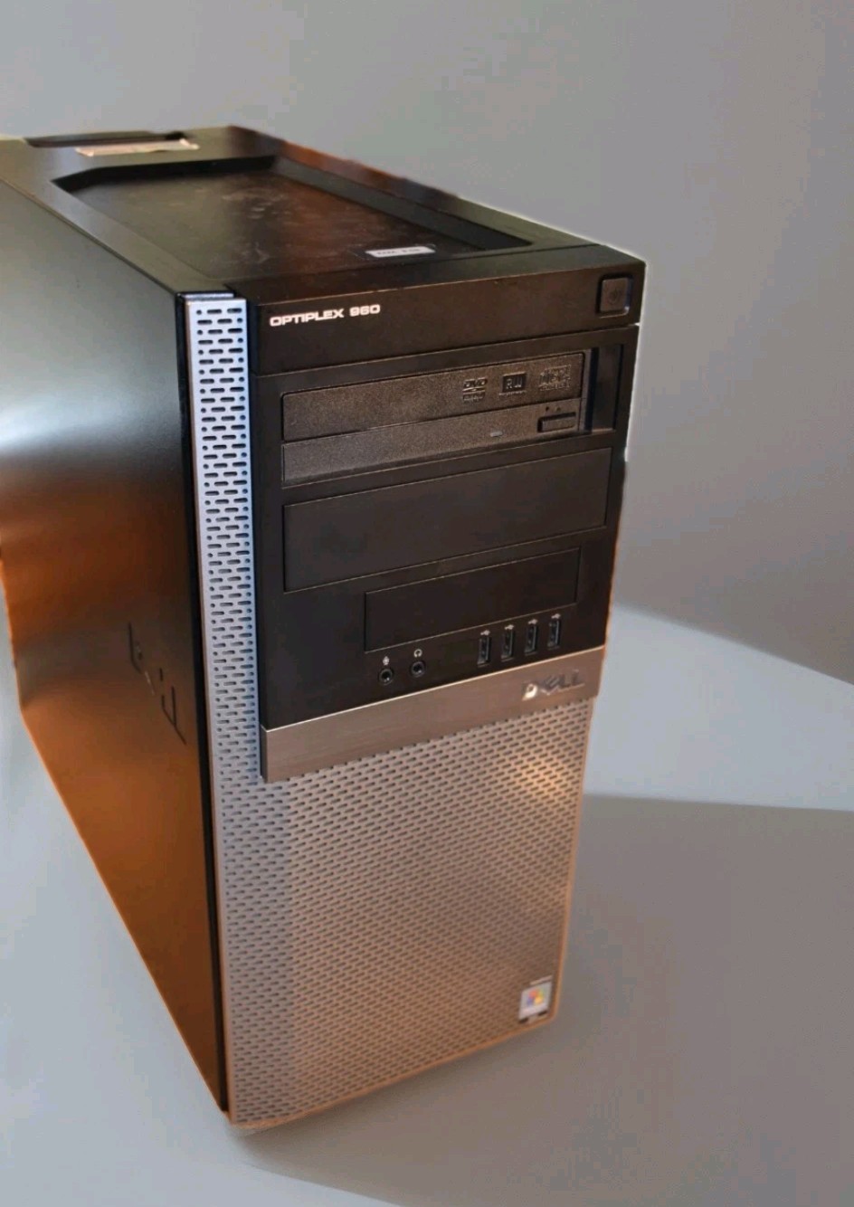 Dell OptiPlex 980/960  Tower  500GB HDD, 4GB RAM XP Pro 32bit. DUAL BOOT Ready