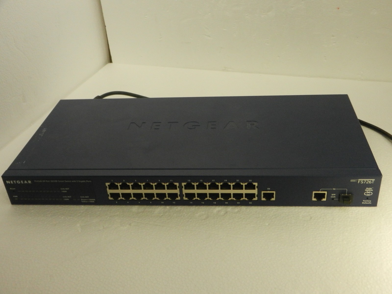 NetGear FS726T 24 Port 10/100 Mbps Smart Switch