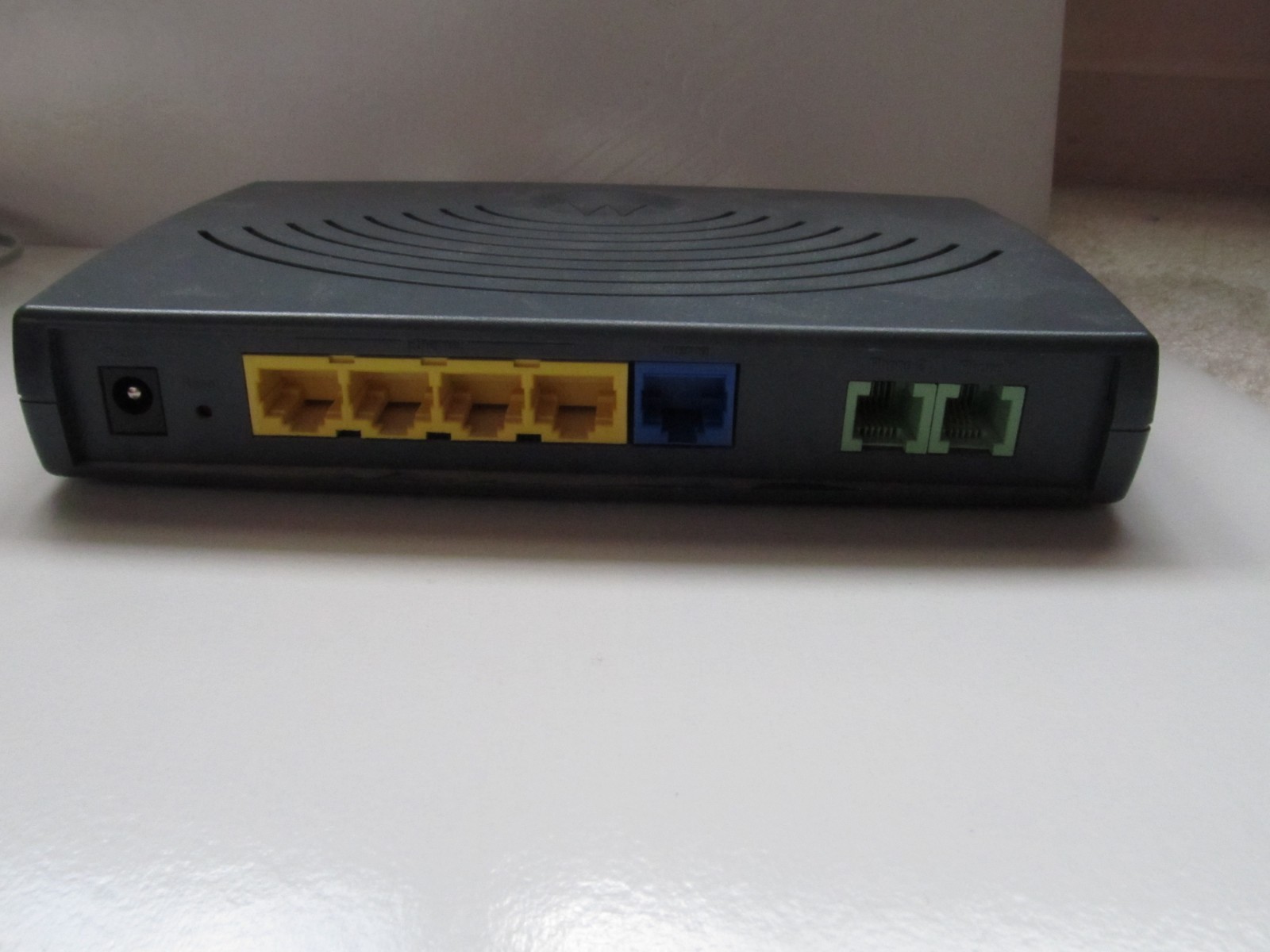 Motorola VT2442-VD Broadband Router + Voice Gateway VoIP Vonage S02