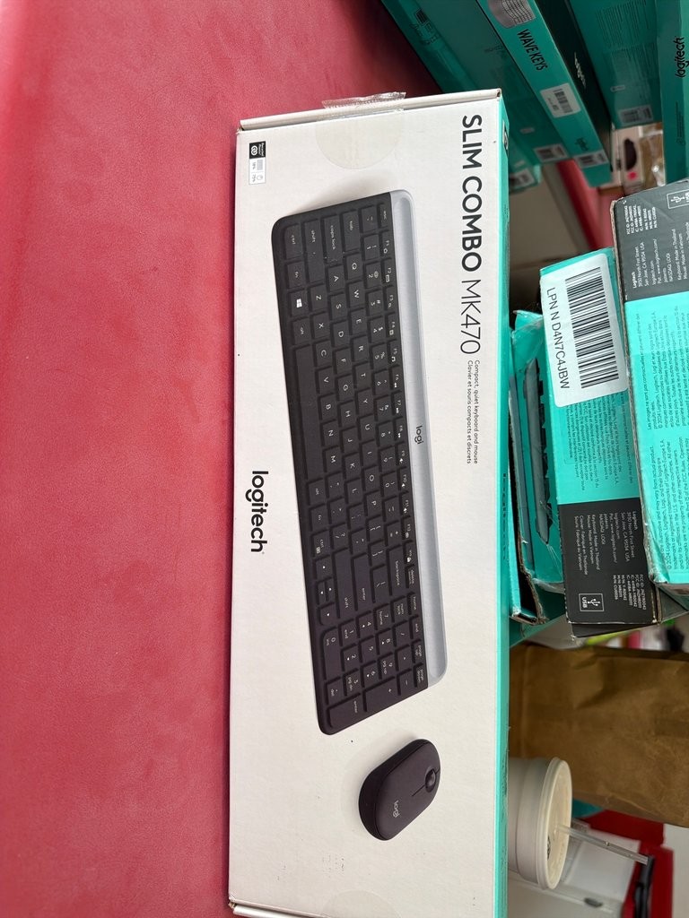 Logitech Slim Combo MK470 Wireless Keyboard and Mouse