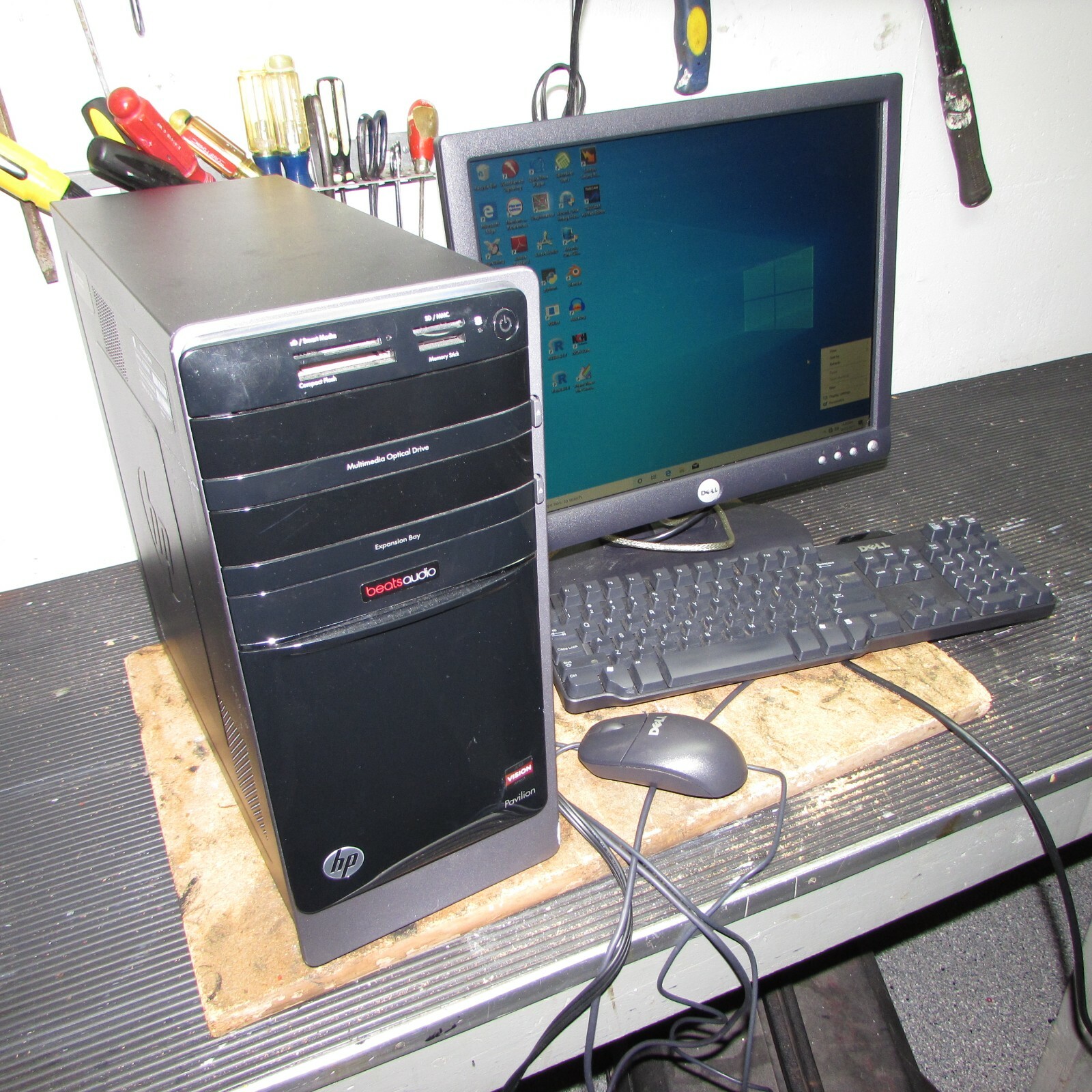 HP Pavilion p6710f (1TB, AMD Athlon, 3GHz, 4GB) PC Desktop - BV530AA#ABA