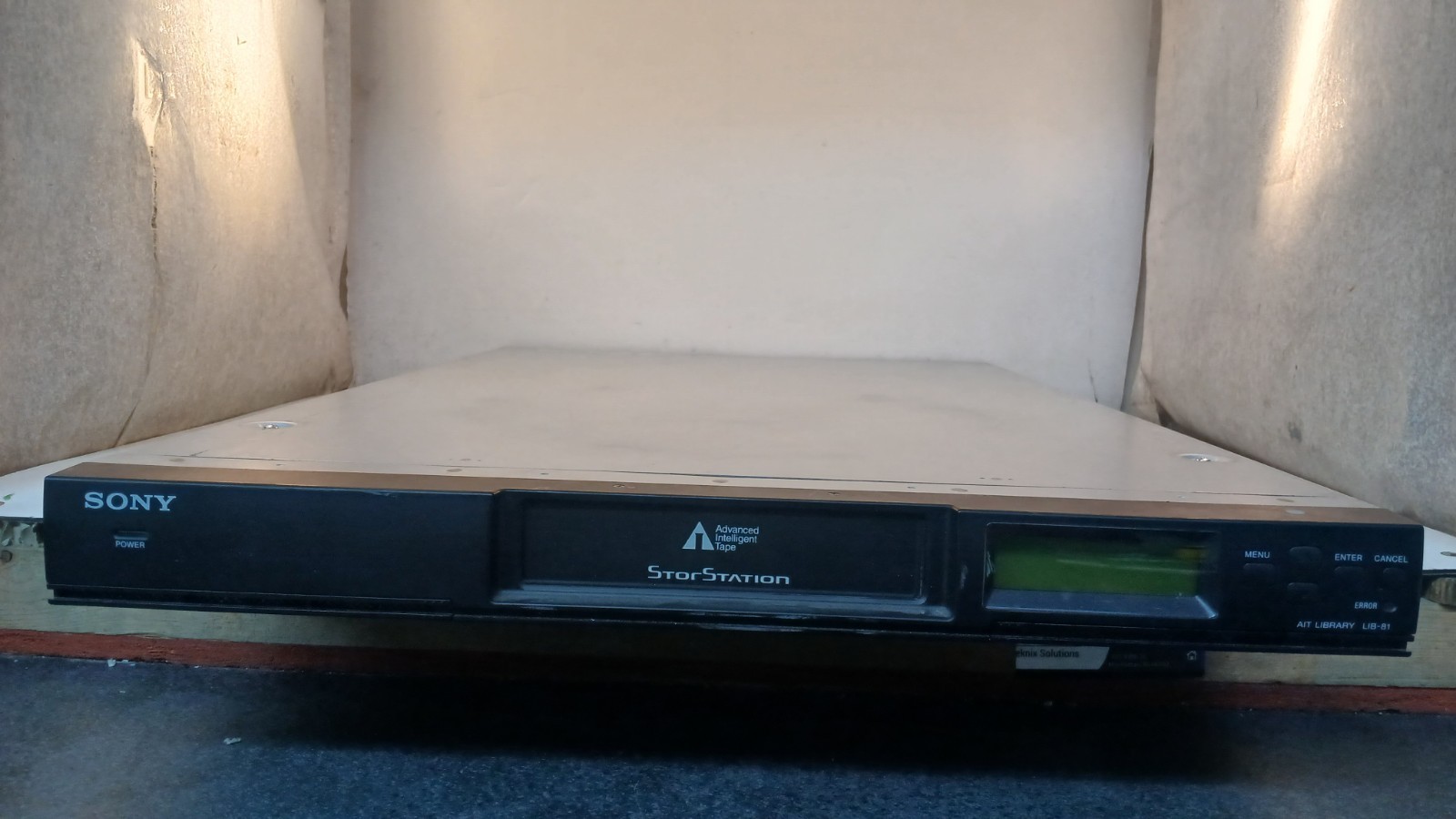 Sony StorStation AIT 8-Tape Library Autoloader LIB-81 *WORKING* *READ* NO TAPES*