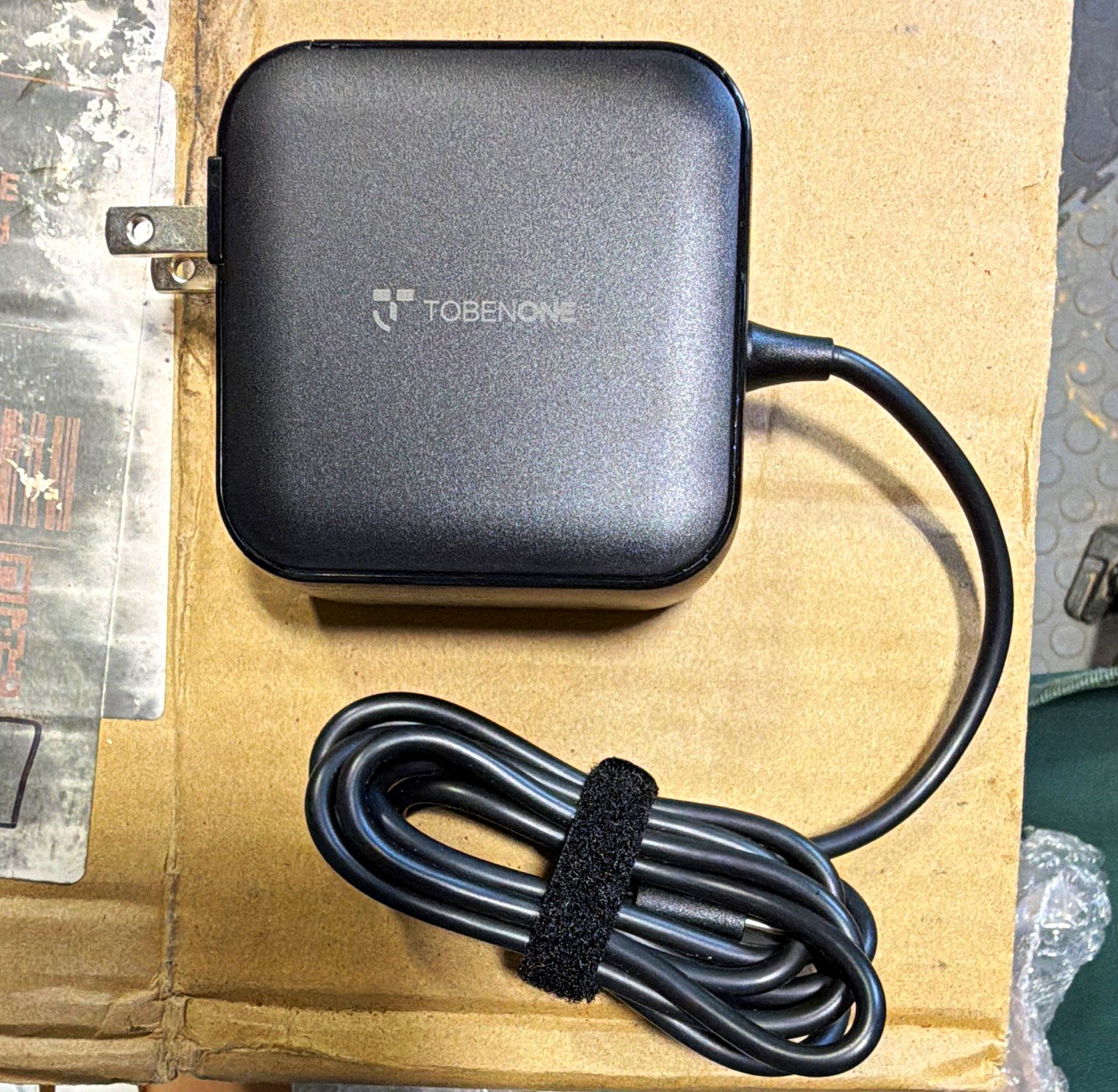 Tobenone 100W GaN Power Adapter C Port Charger, Universal Compatible, Black