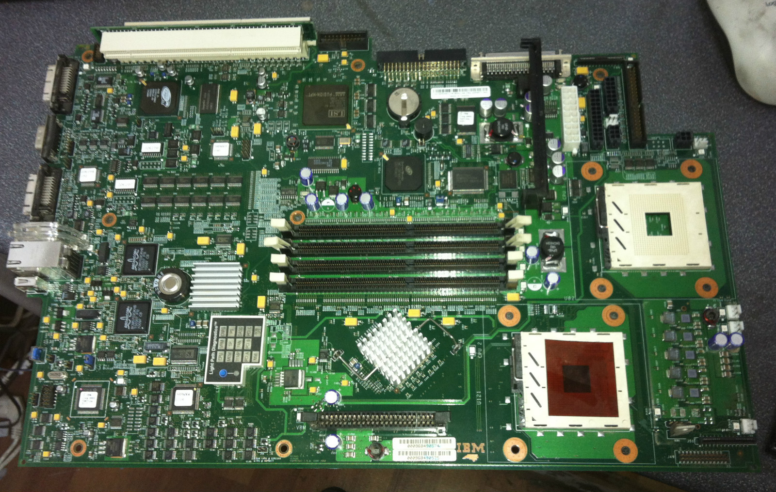 IBM 88P9727 / 88P9729 / 73P6599 x335 System Board