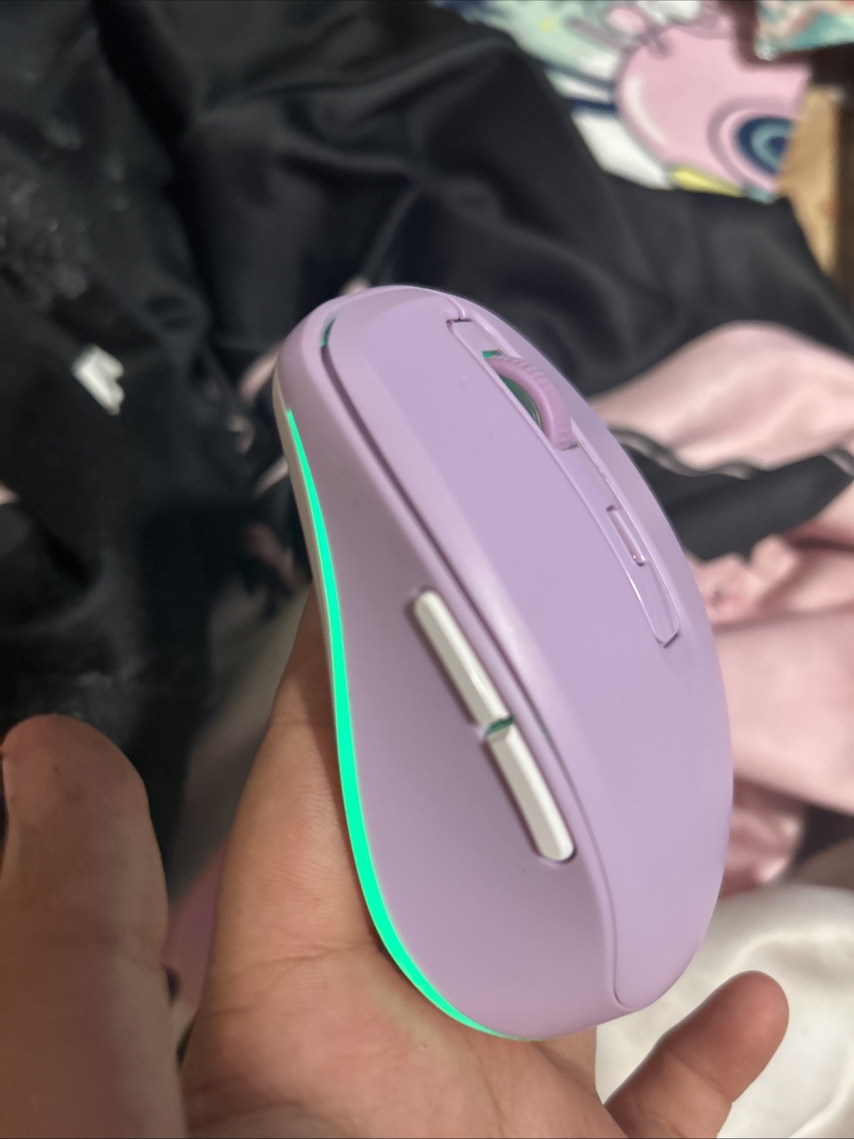 A Beautiful Color Changing Mouse It’s Really Good And I Definitely Recommend