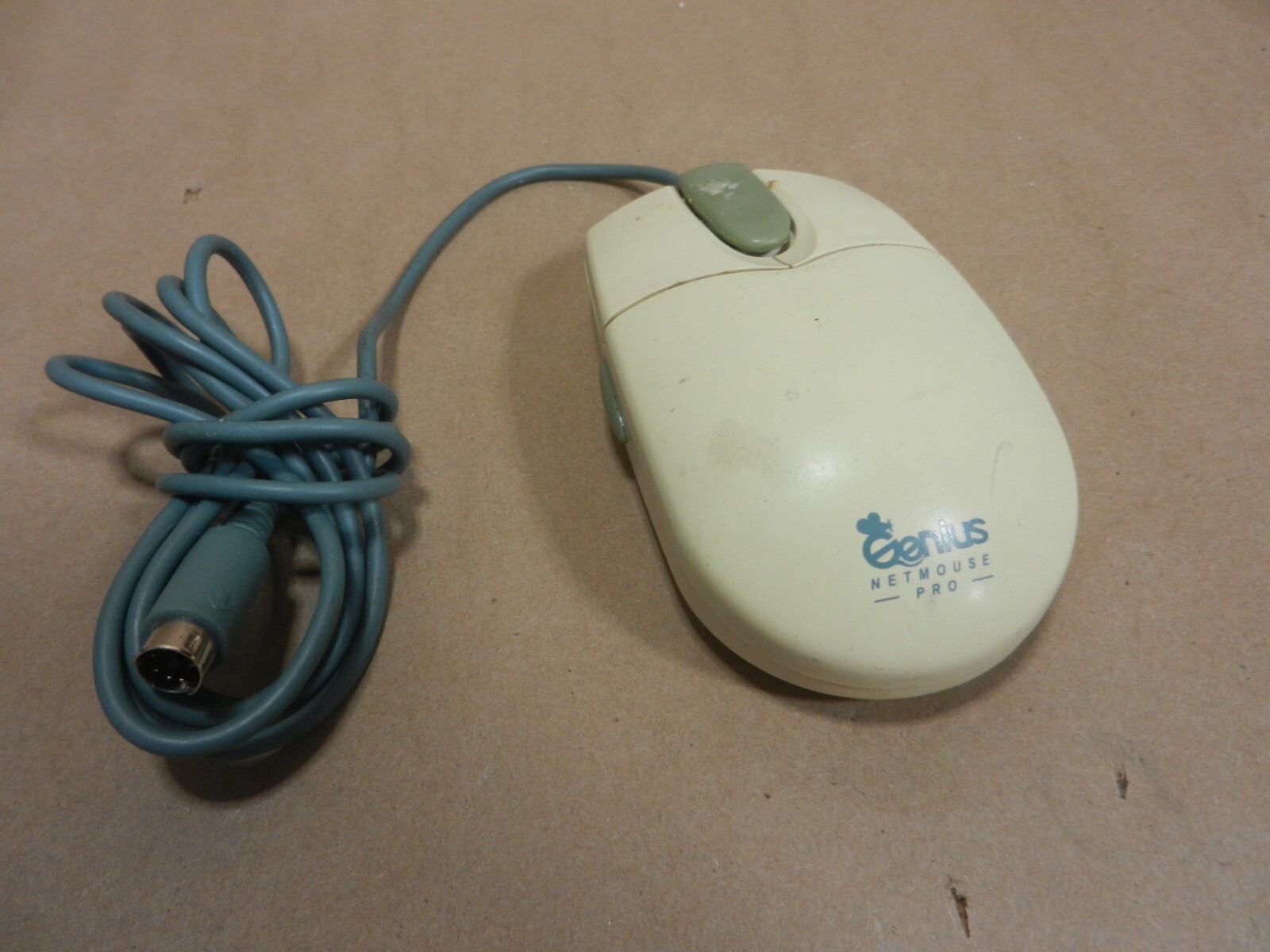 Genius NetMouse Pro three button VINTAGE Mouse ball mechanical retro